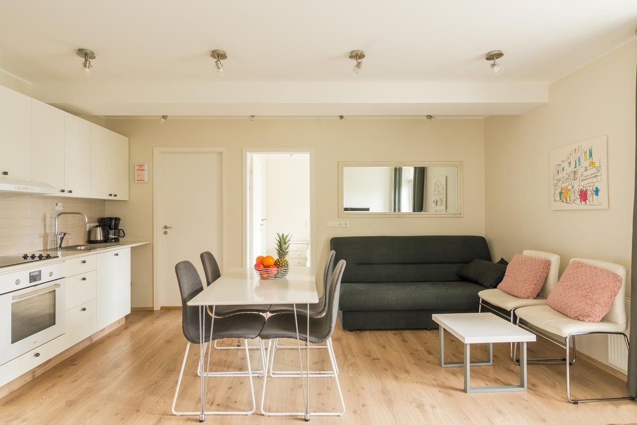 Acco Town Square Apartment *
